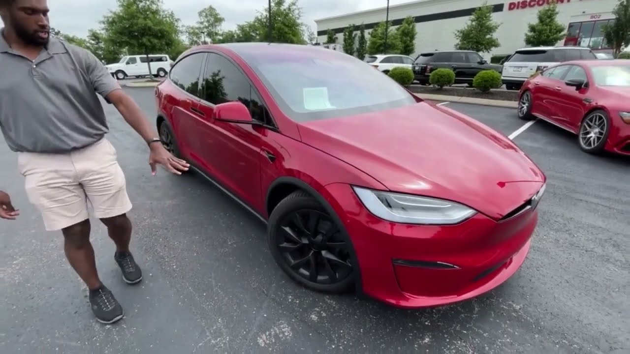 2022 Tesla Model X Plaid Walkaround (Features, Interior, Exterior)