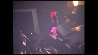 Guns N' Roses   Welcome To The Jungle Live in Paris 1993