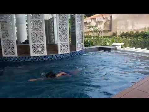 REY BONG - Swimming Time