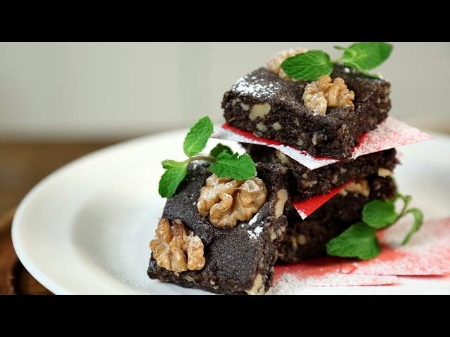 Chocolate Walnut Fudge Recipe | Popular Dessert Recipe | The Bombay Chef - Varun Inamdar | Rajshri Food