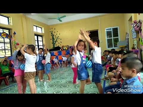 Trò chơi khiêu vũ của lớp mẫu giáo 5 tuổi A trường MN Hà Kỳ