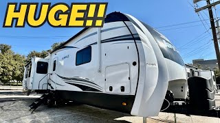 Have you ever seen an RV THIS BIG?! WOW!! 2024 JAYCO EAGLE 330RSTS