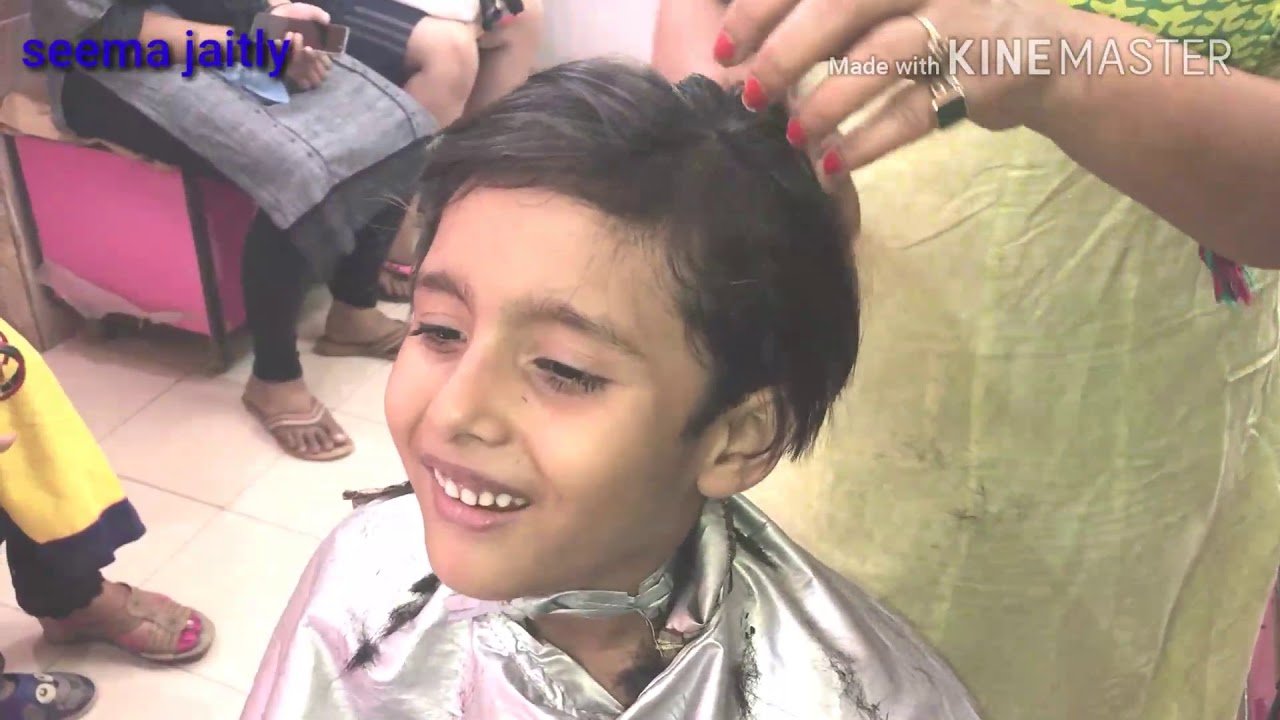 Mushroom cut / How to cut simple way Masroom cut / Small girls smart hair cut /Seema jaitly Indian