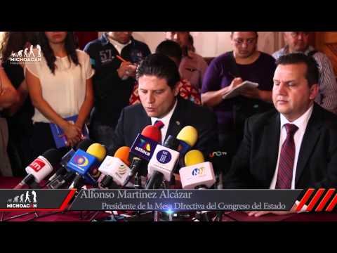 Presentan renuncia de Fausto Vallejo como gobernador de Michoacán