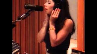 Marina and the Diamonds - Are You Satisfied? (KCRW Acoustic Session 08/07/2010) 7