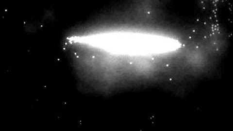 Electrokinetic behavior of colloids with a scanning laser, 25 ms period