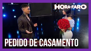 Dynho Alves surpreende MC Mirella e a pede em casamento no Hora do Faro