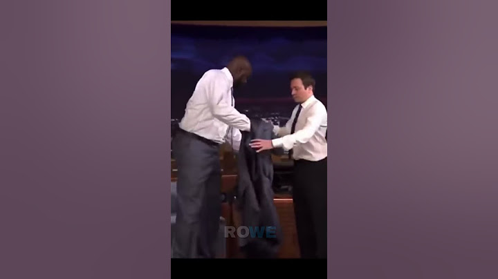 Jimmy Fallon exchanging suit with Shaq O’Neal #shaq #jimmy #suit