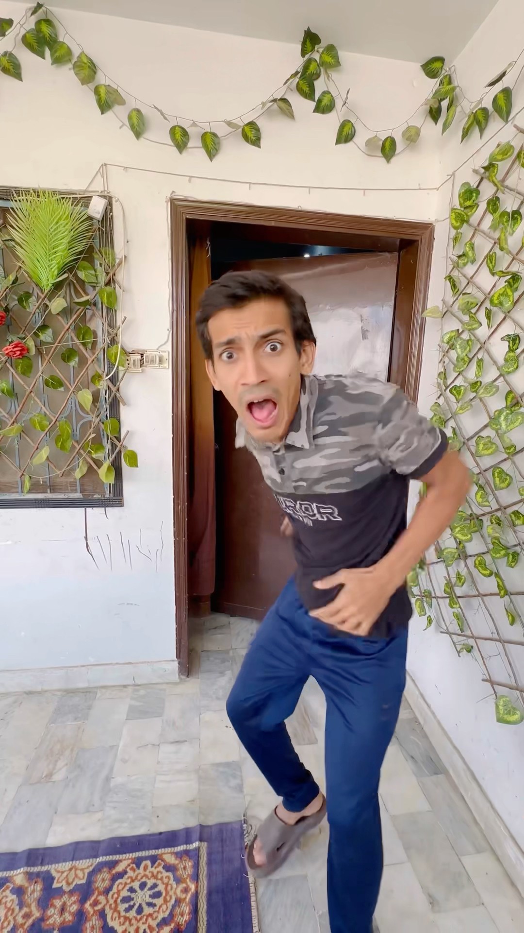 Who's Outside My Door ?|