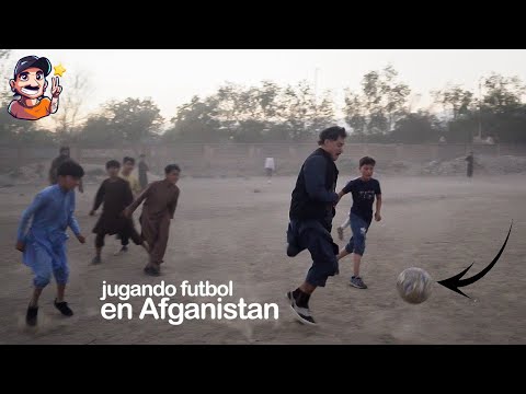 Jugando FUTBOL en AFGANISTAN ¿Termina a balazos? :v 🚨
