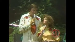 Jim Ed Brown and Helen Cornelius - I'll Never Be Free 1978