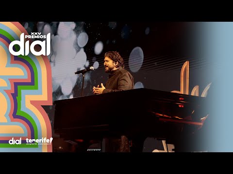 Antonio Orozco - Entre sobras y sobras me faltas (en directo en Premios Dial 2021)