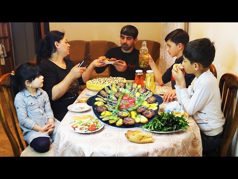 Video: Təzə Tərəvəz Ilə şirəli Shawarma Sirləri