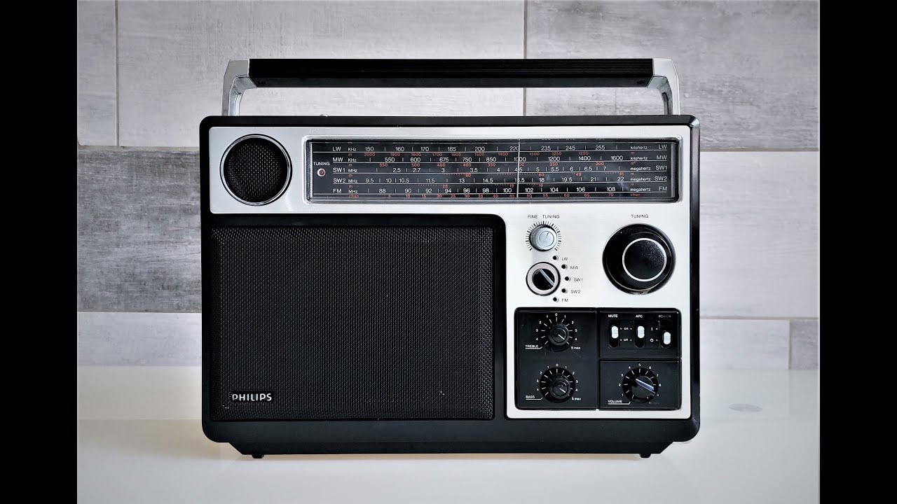 Philips 90AL 970 /00S radio (made in Japan, circa 1980-81) 