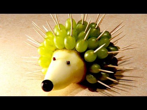 Hedgehog of Pear and Grapes HOW TO MAKE Fruit Carving