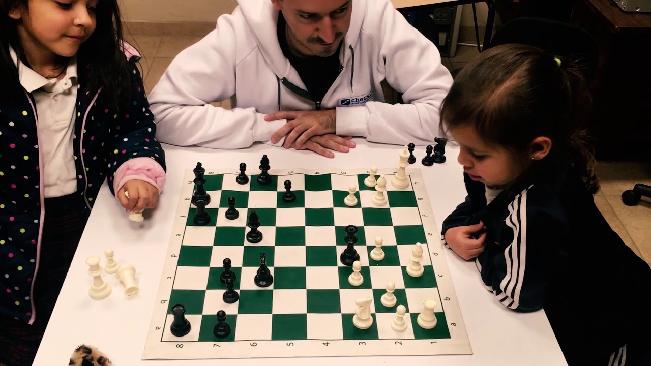 noticias - Aprender a jugar al ajedrez ¡con solo 2 años!