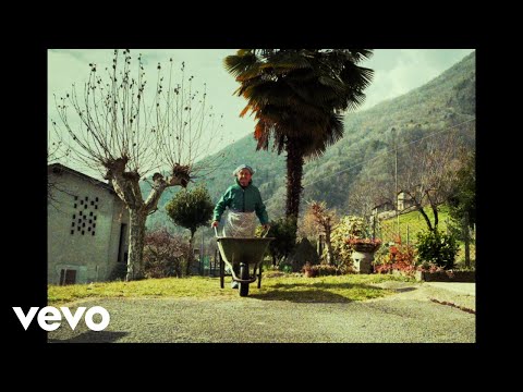 faccianuvola - disperata gioventù (Official Video)