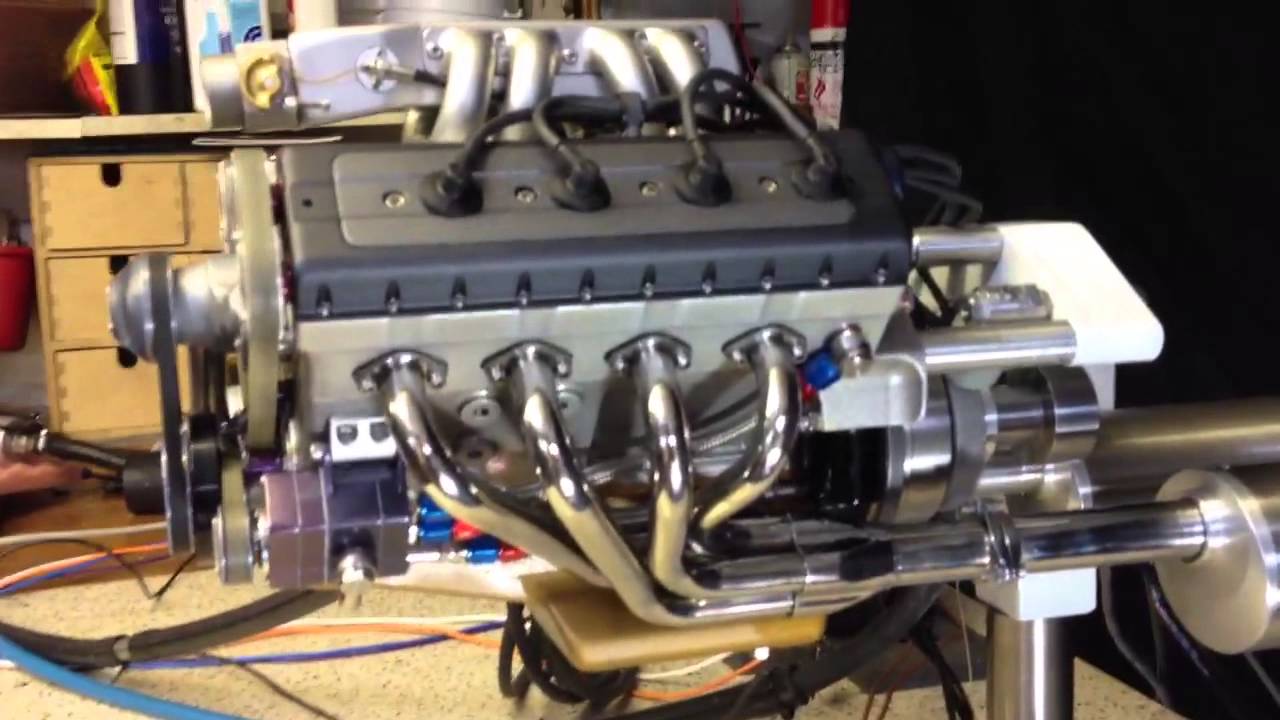 Un mini moteur V8 48cc – La boite verte