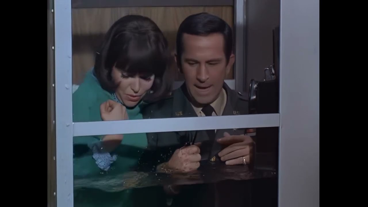 Get Smart - Drowning in a Phone Booth