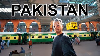 24 HOUR TRAIN IN PAKISTAN 🇵🇰 (Extreme Travel Pakistan) screenshot 5