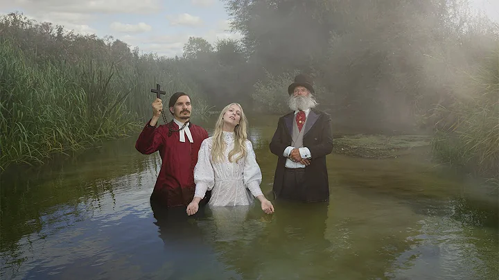 How Photographer Julia Fullerton-Batten Recreated ...