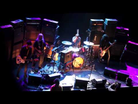 "Boy With The Thorn In His Side" - Dinosaur Jr live with Johnny Marr and Dale Crover