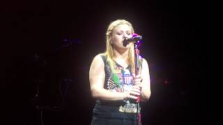 Kelly Clarkson Fan Request Charlotte: "Fade Into You" - (Mazzy Star cover) 09/12/2012 chords