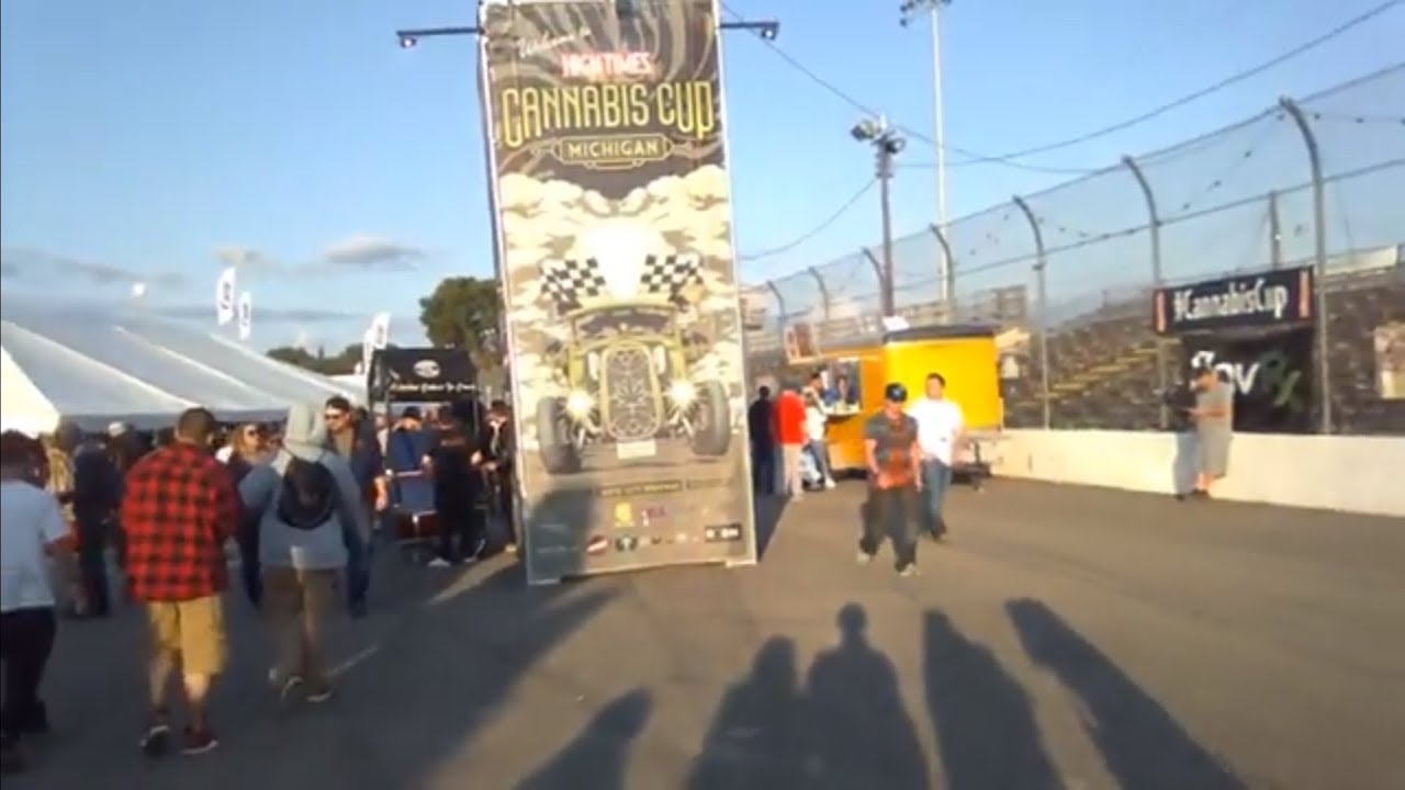 Mi-Hi Vlogs Ep. 7 - Cannabis Cup Midwest 2017