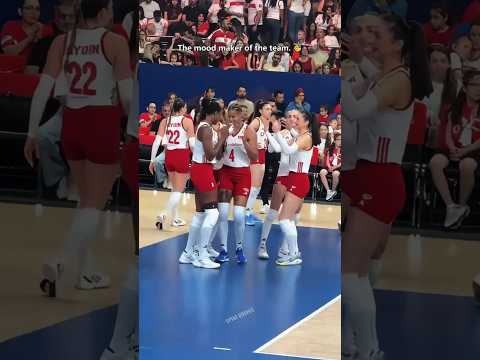 Video Melissa Vargas Vibes Only! The mood maker of the team