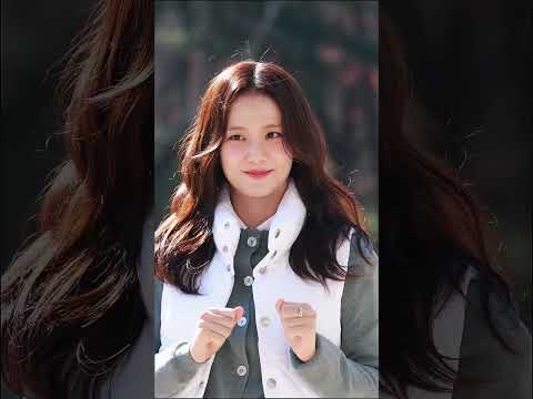 Jisoo overwhelmed by paparazzi 😳