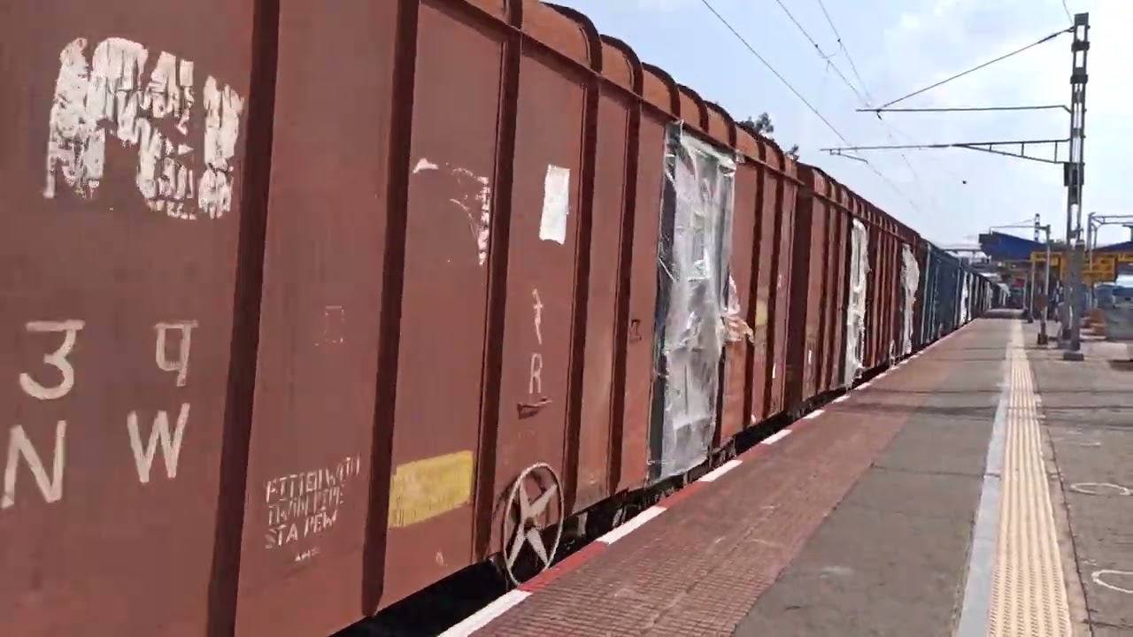 41574 Itarsi WAG 9 HC pulling Frieght (BCN)(Goods Train) through Rampurhat Junction | Indian Railway