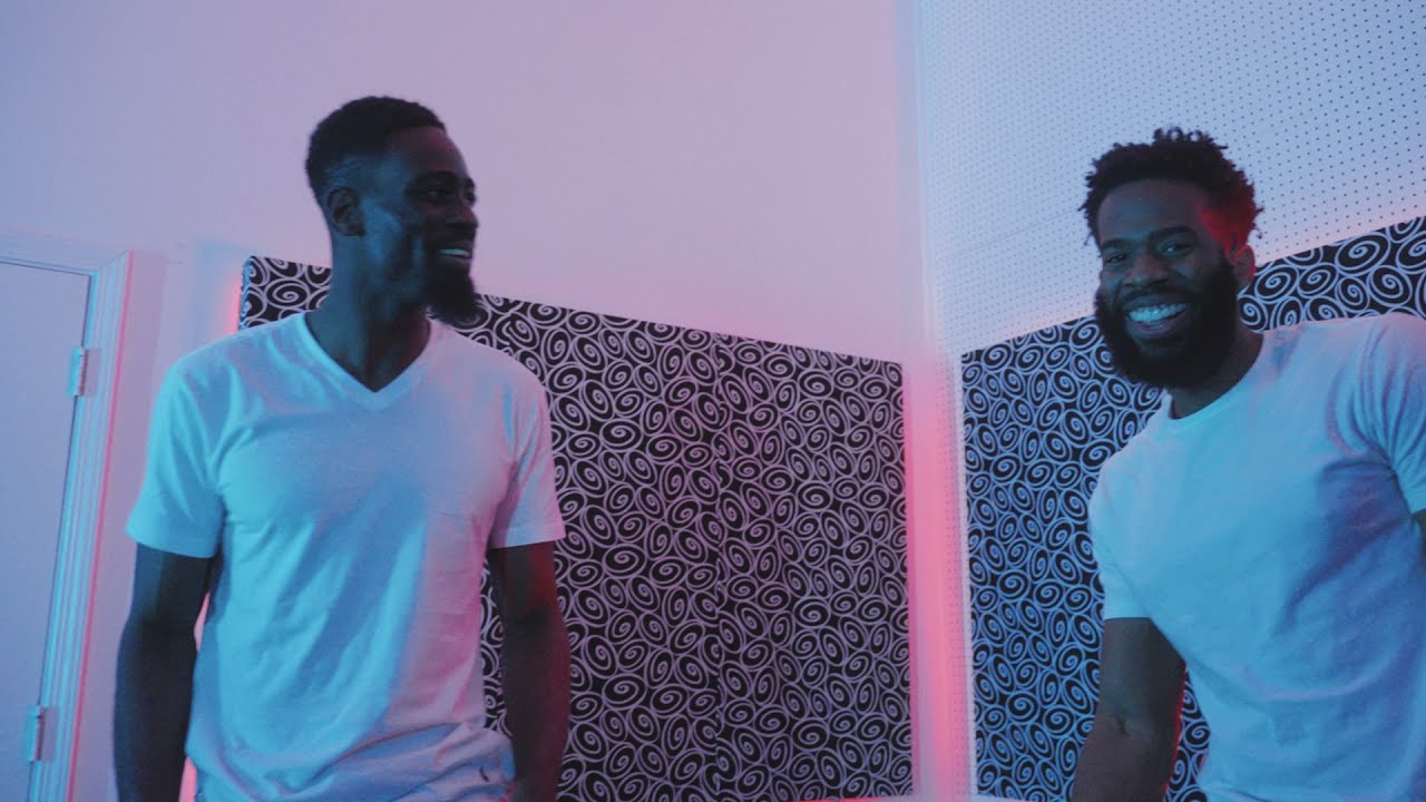 Ehnsn - The Intro (feat. Stevee)