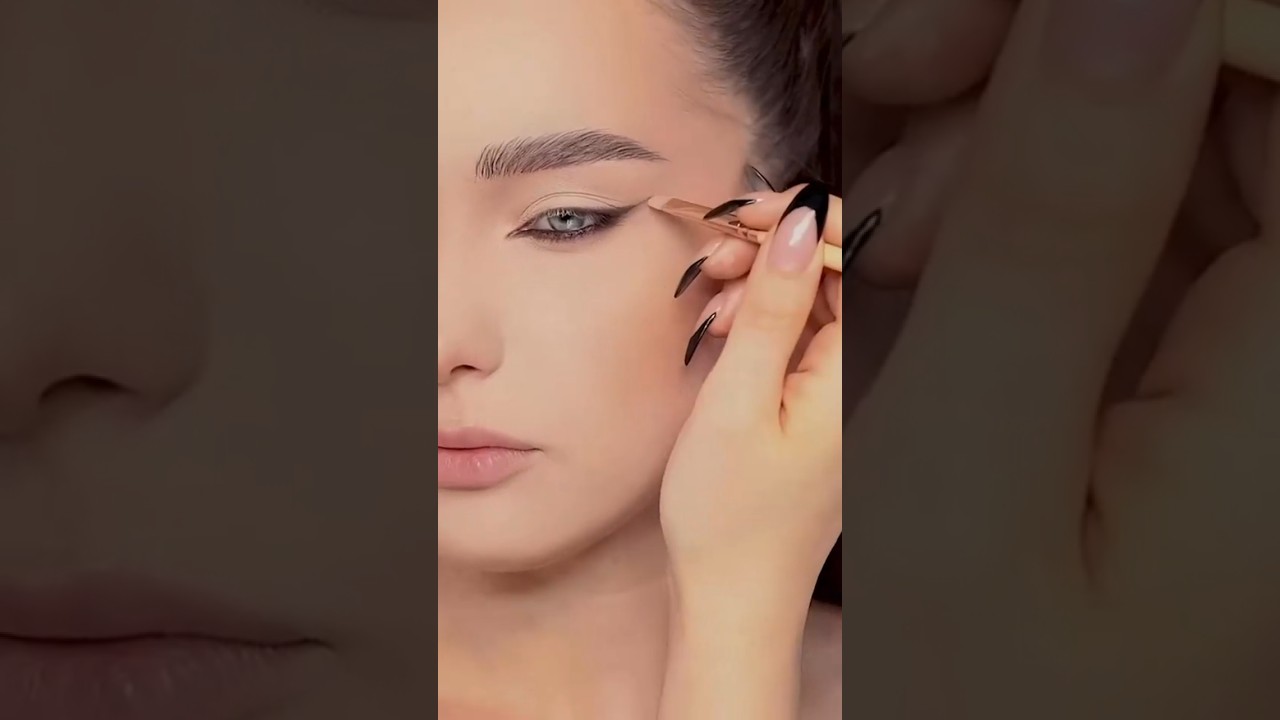 Reverse eyeliner tutorial