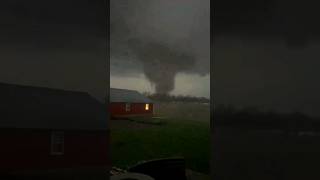 🌪️ Tornado created in a few seconds in the American state of Ohio Three people died and destroyed