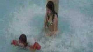 Zwemmen met Kimberly Danielle en Isabel Details