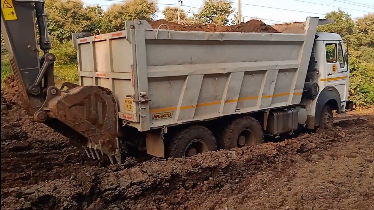 Truck Mitti Me Fuss Gaya 😔 Tata Bs4 Dumfar Truck Indian Trucking Video