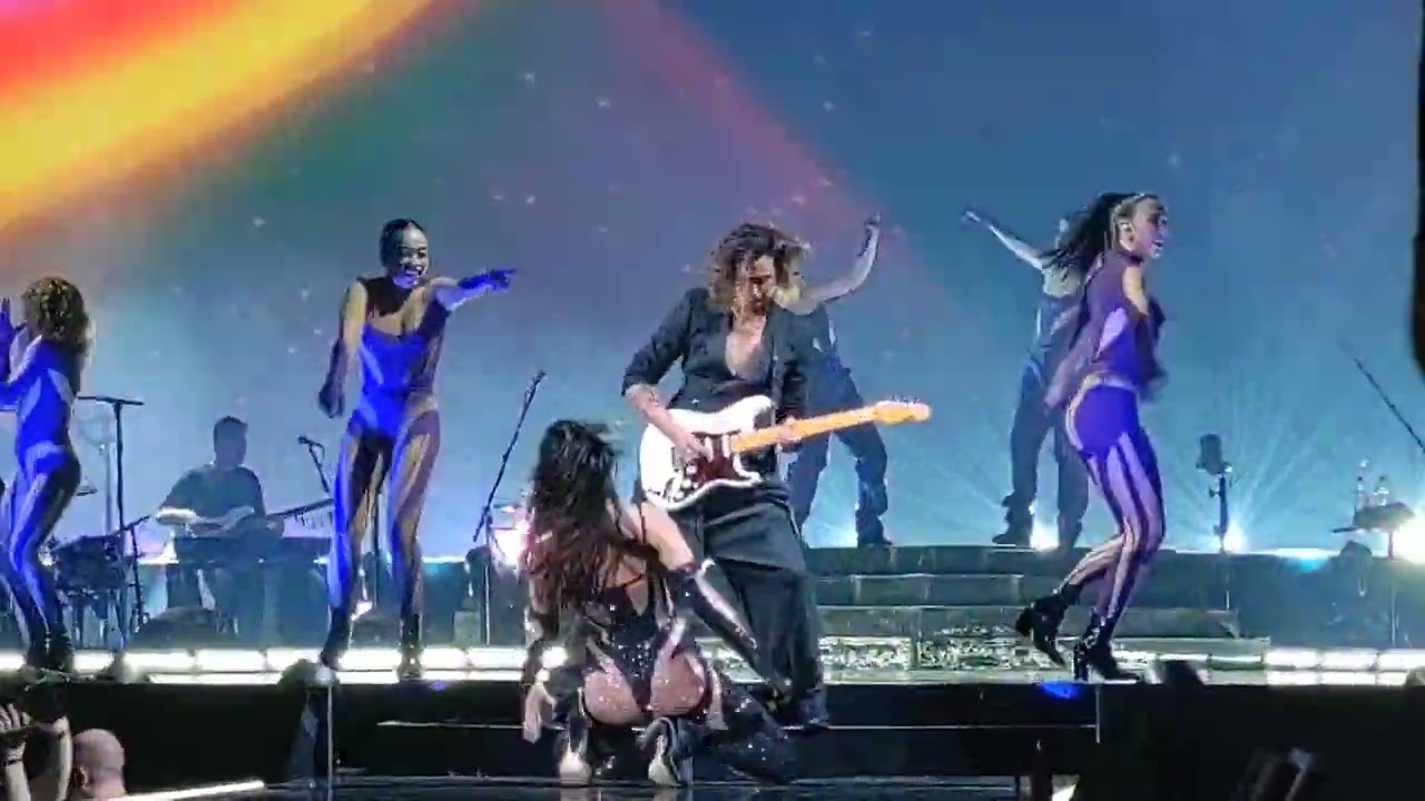 'Levitating' Cardiff - NO PLATFORM!!- DANCE FROM MUSIC VIDEO LIVE!!!