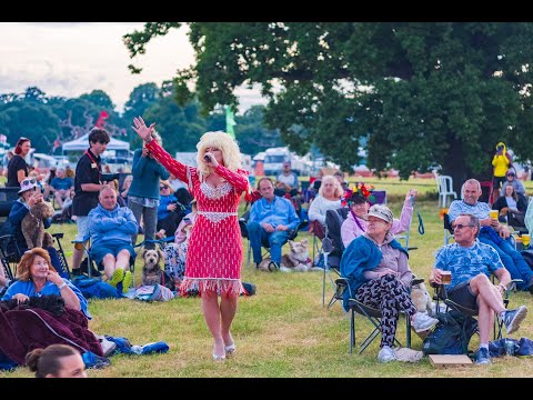 Woofstock UK 2023 - Definitely Dolly