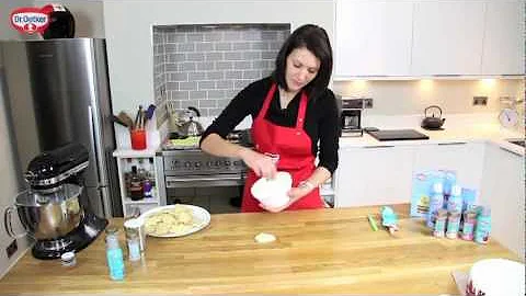 How to make CHRISTMAS COOKIES with Ruth Clemens | ...