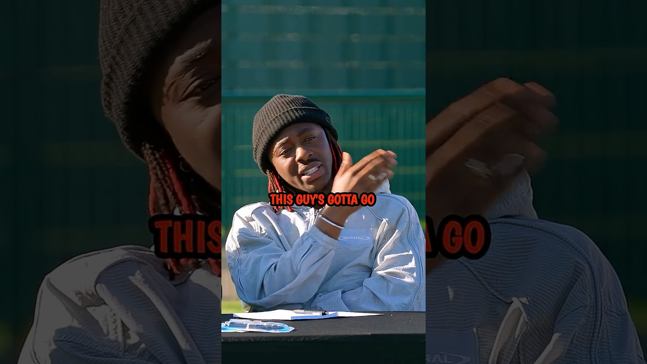 Eze judges these footballers… 😆