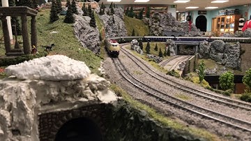 Märklin trains: E03 001 DB mit uic-x