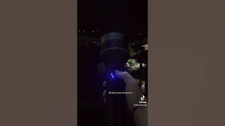 Torcia da 25 mila lumen al buio