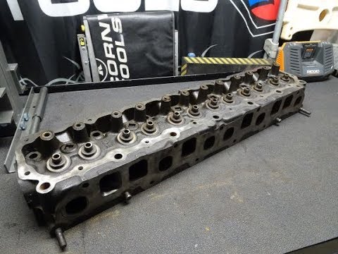 Jeep 4.0 Ltr Cylinder Head Removal - YouTube