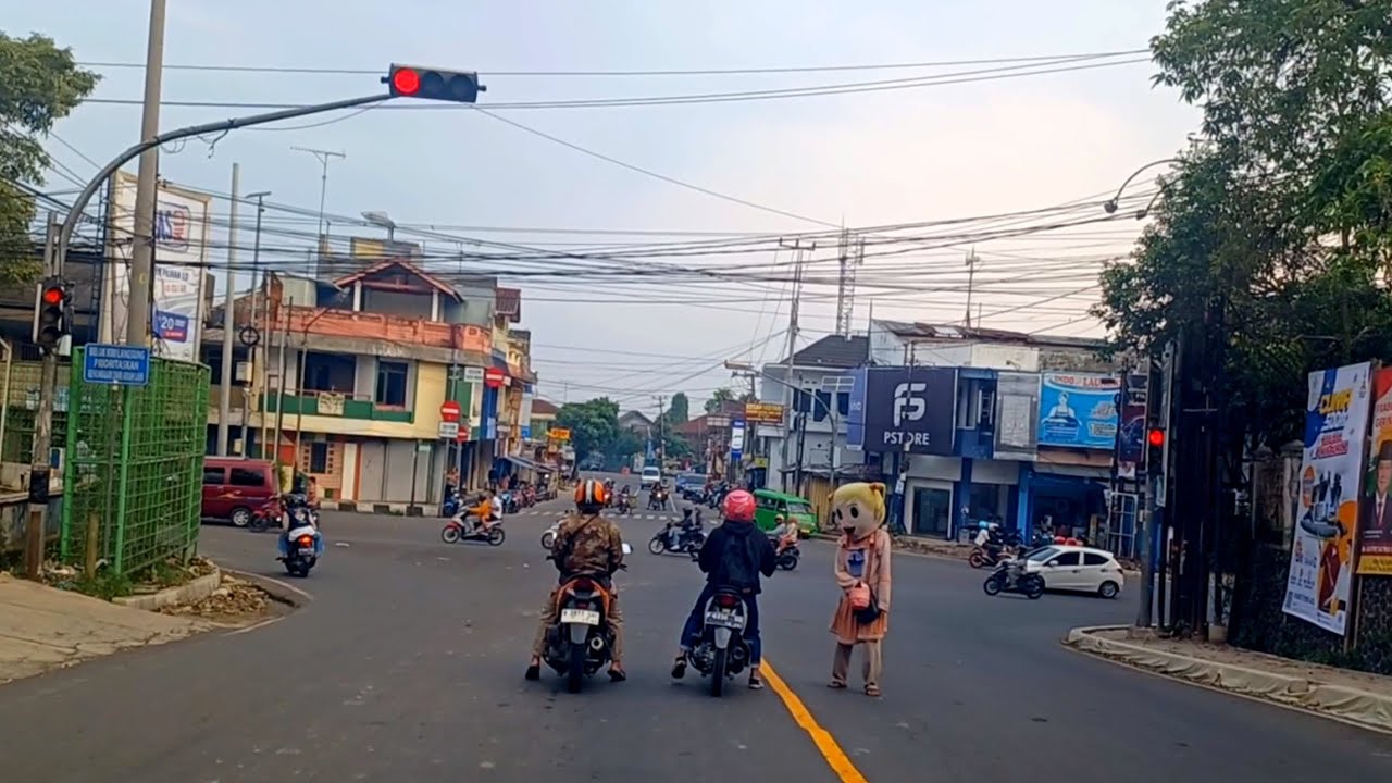 JALAN JALAN SORE DI KOTA  SUKABUMI JAWA BARAT | LAMPU MERAH DEGUNG SUKABUMI