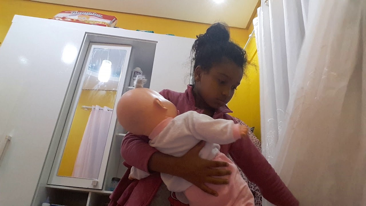 Rotina da noite da minha boneca normal parte 2 - YouTube