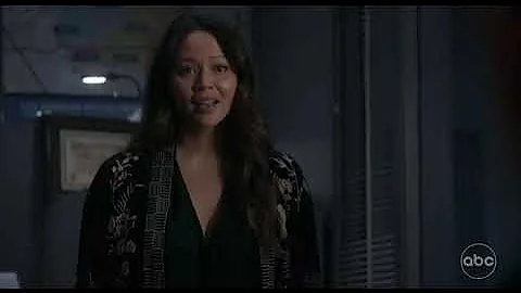 The Rookie 05x16 - Tim brings Lucy a Valentine's Day present