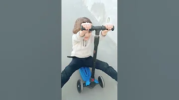 شوفو براء كيف بيحب يركب عالسكوتر 