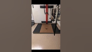 Leveling my weightlifting platform on a sloped garage floor #diy #woodworking #garagegym  #homegym