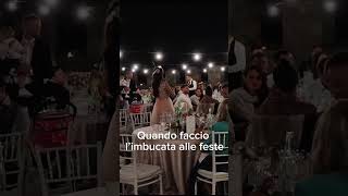 Quando faccio l’imbucata alle feste 🎻 @coldplay #vivalavida #fyp #viral #musiclover #wedding