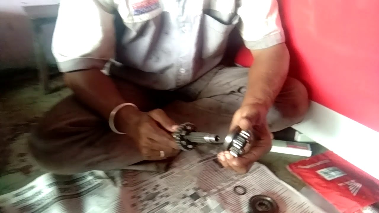 Honda shine gear box assembling Swapnil Jangam YouTube